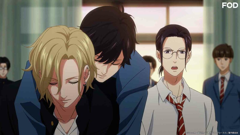 Still of Giichi Ichikawa looking on as Hisashi carries Mao on his back in Twilight Out of Focus episode 3